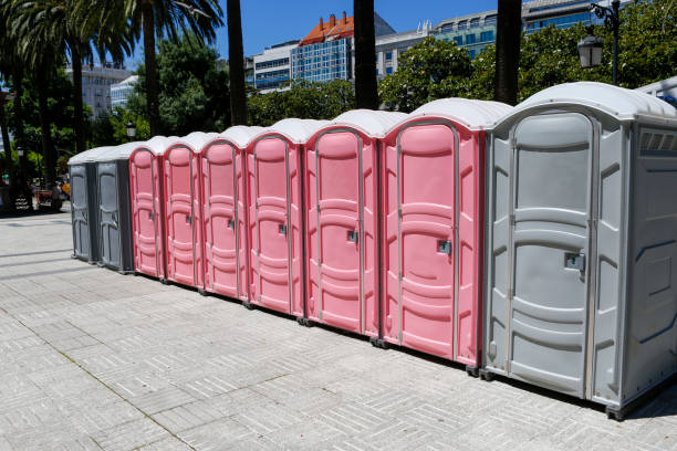 Best Deluxe Portable Toilet Rental  in Glenmoor, OH